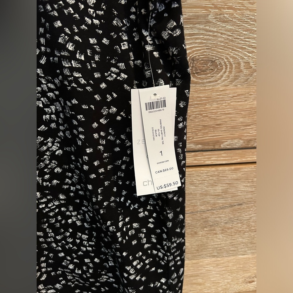 Chico’s | Zenergy Printed Shirttail Tee- Size M (1) - Picture 7 of 9